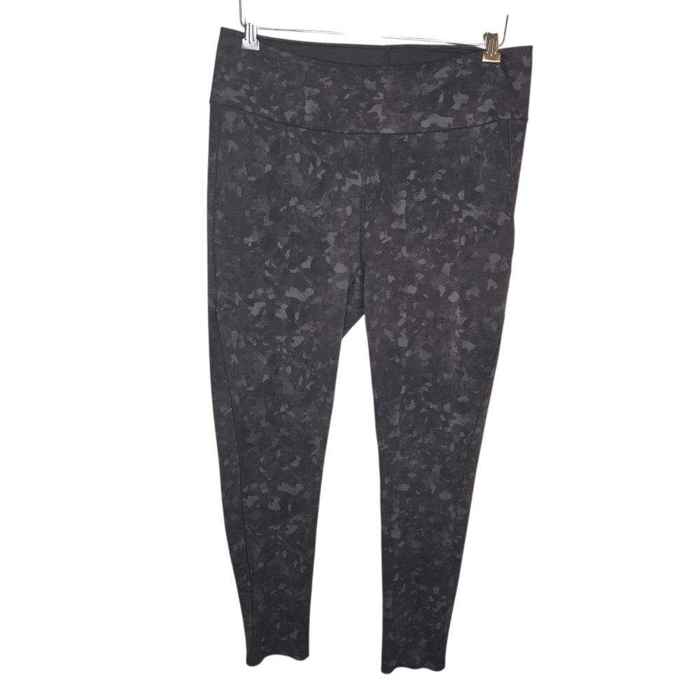 Uniqlo Black Camo AIRism Full-Length Legging Pants, Size XL